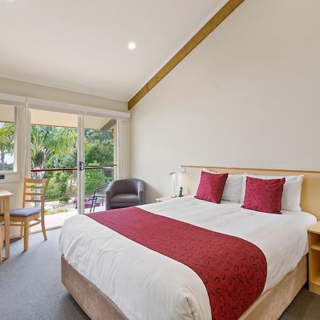 Tathra Beach House Holiday Apartments ภายนอก รูปภาพ