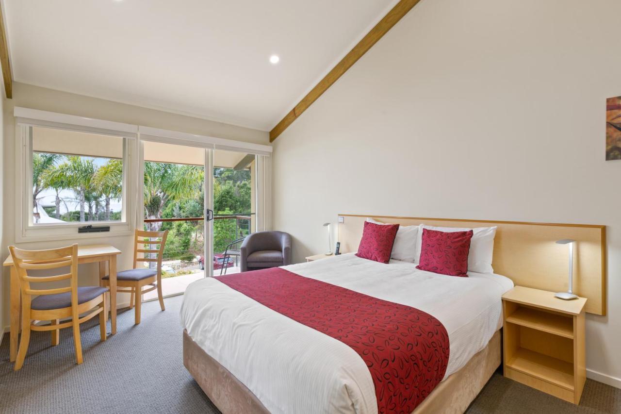 Tathra Beach House Holiday Apartments ภายนอก รูปภาพ