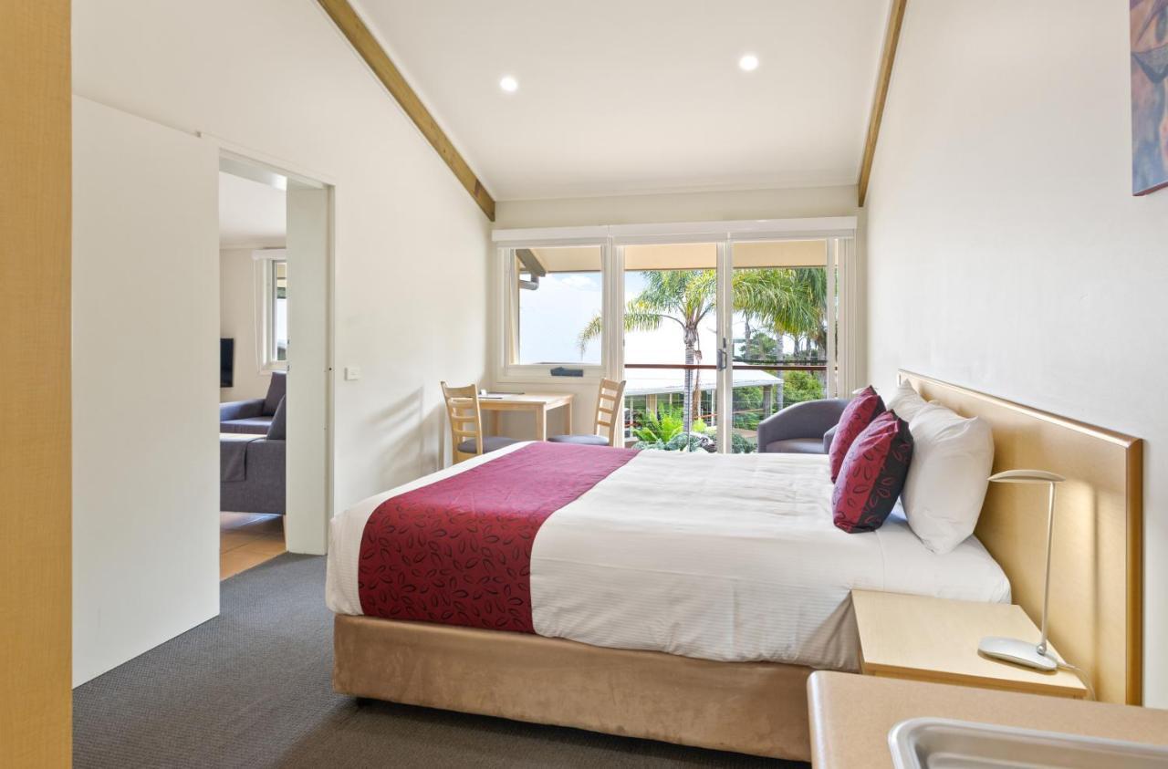 Tathra Beach House Holiday Apartments ภายนอก รูปภาพ