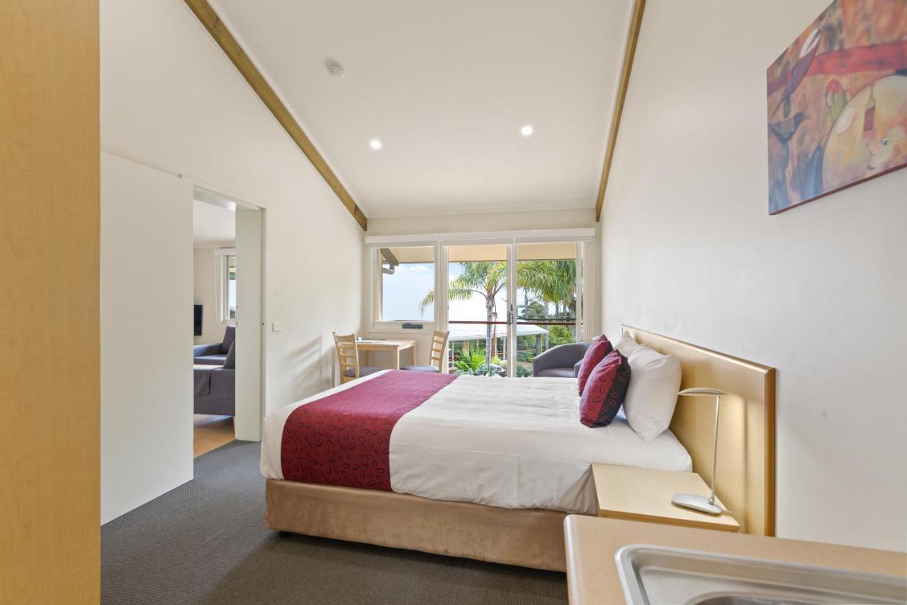 Tathra Beach House Holiday Apartments ภายนอก รูปภาพ